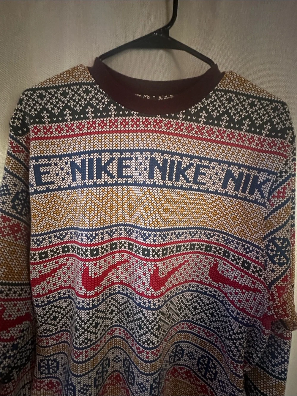 Men’s Nike Sportswear Club Fleece Holiday Crewneck Sweatshirt